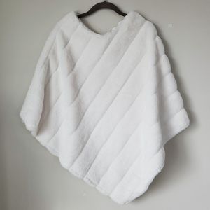 Tourance White Faux Fur Poncho Winter Wedding Women's NEW